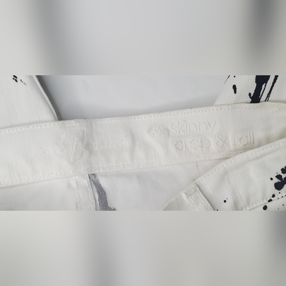 🔥🔥7 For All Mankind size 27 The Skinny Crop&Roll White And Black Pattern Jeans - Picture 10 of 14